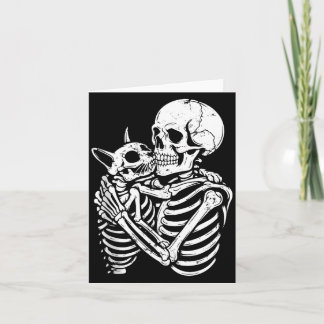 Cartão Gato Abraçando Esqueleto Halloween Gato Engraçado 