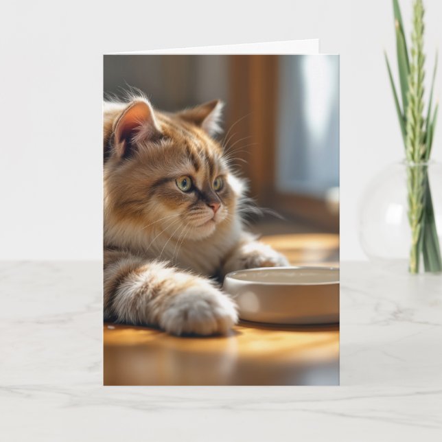 Cartão Gato de Aniversário Esperando por uma tigela de Co (Frente)