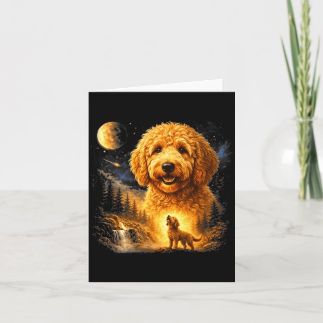 Cartão Goldendoodle uivando para a lua vintage místico (Frente)