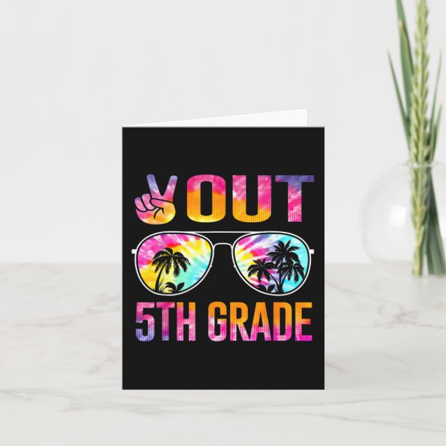 Cartão Graduação De Tie Dye Do Grau 5 No Dia Passado Da E (Frente)