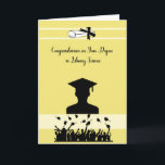 Cartão Graduação em Biblioteca Science com Formando mascu<br><div class="desc">Cartão de licenciatura em Biblioteca Science (as cores do seu diploma,  amarelo-limão) com uma silhueta de formando com diploma e formandos lançando seus bonés no ar. Cartão perfeito para o propósito. Obrigados à hungryjpeg para alguns dos elementos comprados no design.</div>