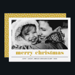 Cartão Gráfico mínimo | Foto de Natal Amarelo feliz<br><div class="desc">Cartão com fotos de tipografia amarela "Feliz Natal",  mostarda gráfica contemporânea e mínima ousada. A parte traseira da placa apresenta uma pop de coordenação de cor com um padrão estelar de inverno Qualquer cor disponível a pedido</div>