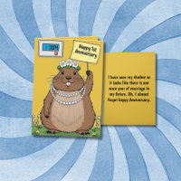 Groundhog segurando sinal amarelo 1rua aniversário