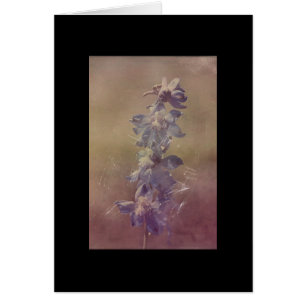 Cartão Grunge roxo bonito da flor