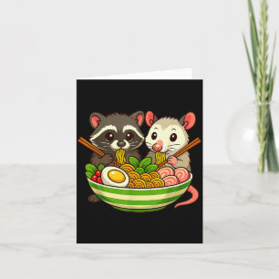 Cartão Guaxinim e Gambá Comendo Macarrão Ramen 