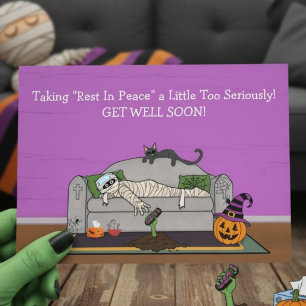Cartão Halloween Recuperação Divertida Múmia Recuperando