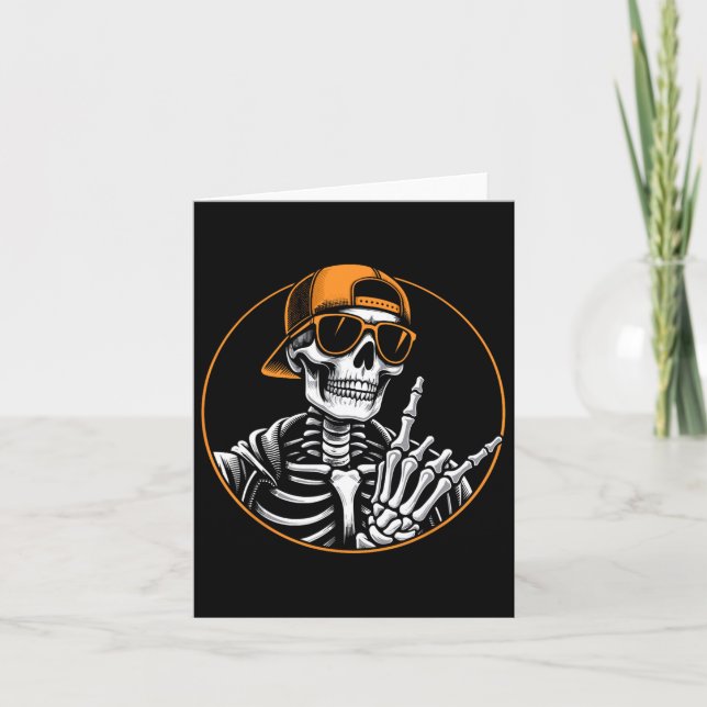 Cartão Halloween Skeleton Rock Hand (Frente)