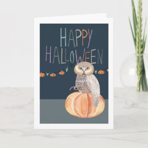 Cartão Happy Halloween Owl on Pumpkin