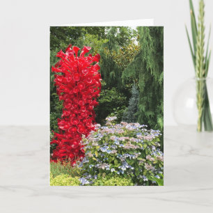 Cartão Jardim e Escultura de Vidro Vermelho