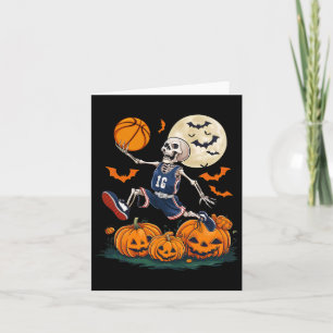 Cartão Jogando basquete no Halloween Men