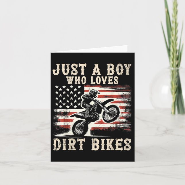 Cartão Just A Boy Who Loves Dirt Bikes American Flag Moto (Frente)