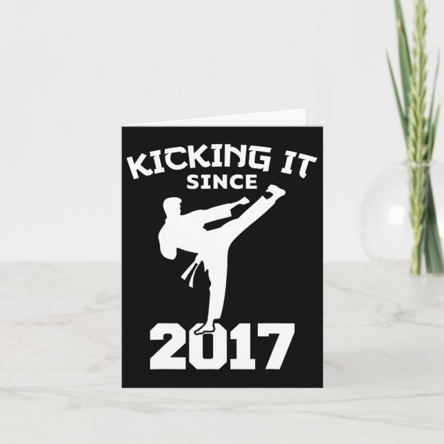 Cartão Karate Martirizam Desde Engraçado Kid Bir (Frente)