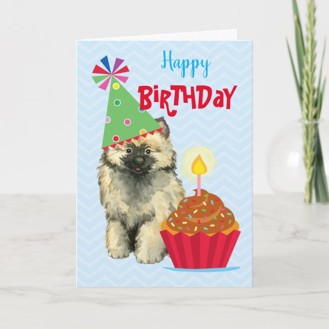Cartão Keeshond do Cupcake de aniversário (Frente)