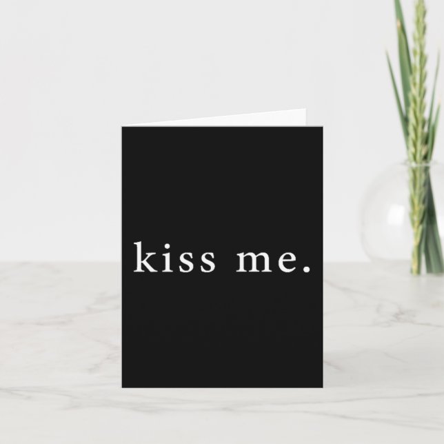Cartão Kiss Me Valentine's Day Minimalist  (Frente)