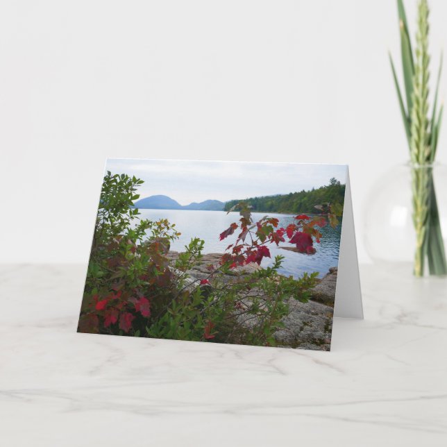 Cartão Lago Eagle e Folhas Vermelhas de Maple II (Frente)