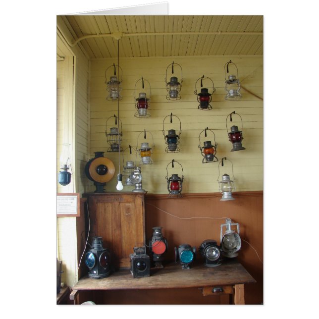 Cartão Lanternas no depósito de trem (Frente)