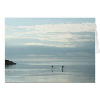 Cartão Levante-se Paddleboarders no Lago Superior