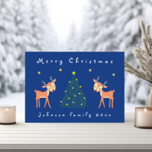 Lindo cervo com árvore de Natal e estrelas