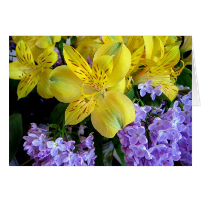 Cartão Lírios Amarelos e Flores Lilases Roxos (Frente Horizontal)