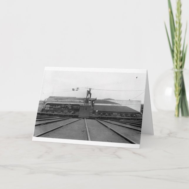 Cartão Locomotiva de vapor Railway do sul na plataforma (Frente)