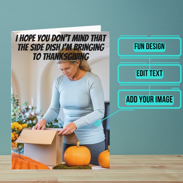 Cartão Loucura lateral do vinho - Ação de Graças Engraçad (Share your gratitude this year with a Thanksgiving greeting card using a fun and funny design.)