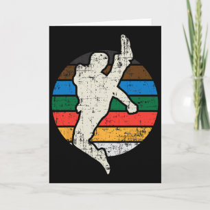 Cartão lutador de karatê taekwondo retrô vintage arte mar