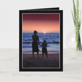 Cartão Mãe e Filha Caminham na Praia
