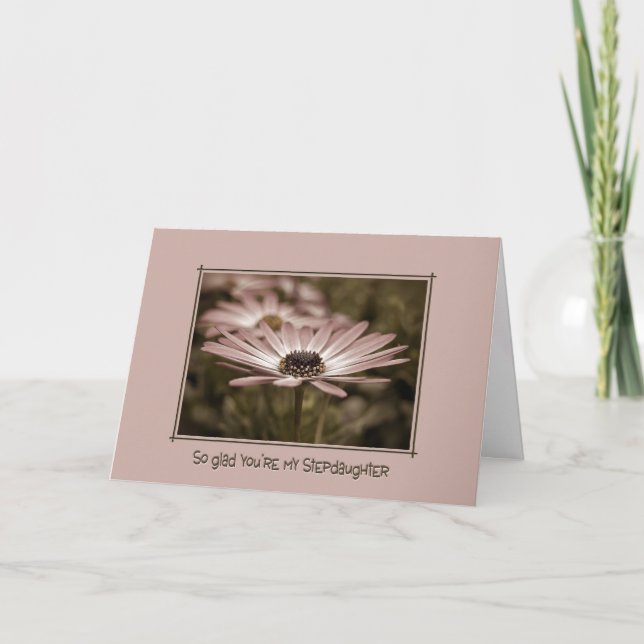 Cartão Margarida Rosa de Aniversário de Stepfilha (Frente)