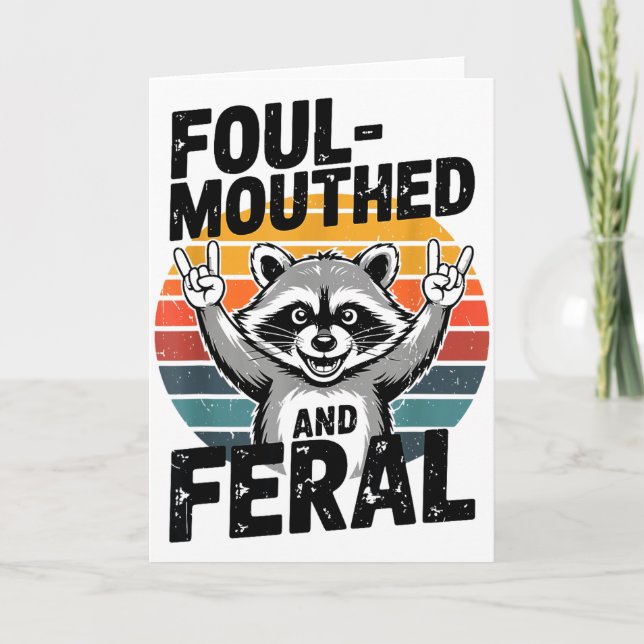 Cartão Mascate & Mapache Feral Meme Engraçado Lixo- (Frente)