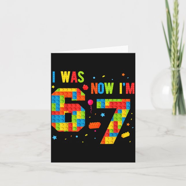Cartão Meme Six Seven Boys Building Birthday I Was 6 Now  (Frente)