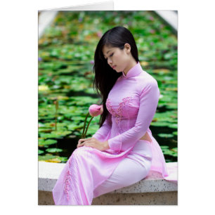 Cartão Menina que guardara lótus na fonte