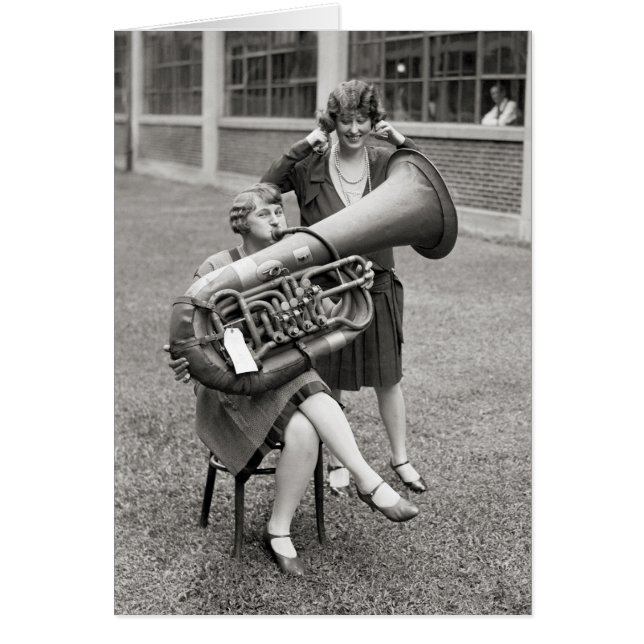 Cartão Menina Tocando Tuba, 1928 (Frente)