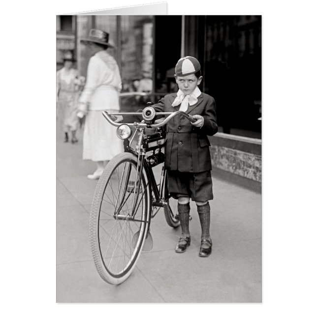 Cartão Menino com uma Bicicleta, 1922 (Frente)