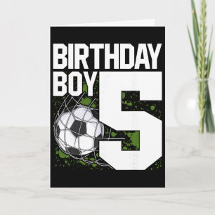 Cartão Menino de 5 anos fã de futebol no aniversário de 5