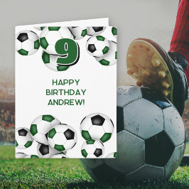 Cartão meninos jogadores de futebol verde feliz aniversár