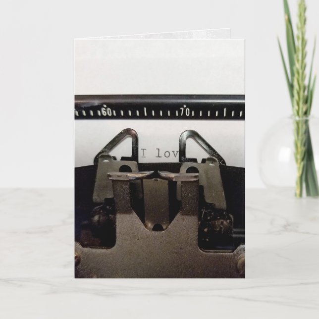 Cartão mensagem do amor na máquina de escrever retro (Frente)