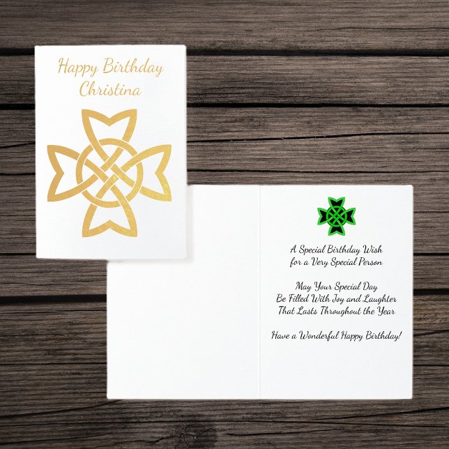 Cartão Metalizado Bonito Gold Foil Irlandês Celta Knot Aniversário (Gold Foil Celtic Irish knot design with green and black knot design on Happy Birthday greeting card.)