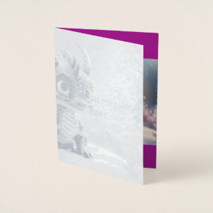 Cartão Metalizado Dragão na neve.