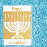 Cartão Metalizado Happy Hanukkah<br><div class="desc">Celebre oito dias e oito noites do Festival das Luzes com cartões e presentes de Chanucá. O festival de luzes está aqui. Acenda a menorah,  brinque com o sonho e o banquete em latas e suganínos. Celebre o espírito de Chanucá com amigos,  familiares e entes queridos desejando-lhes Feliz Chanucá.</div>