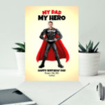 Cartão Meu Pai Meu Herói Aniversário Engraçado<br><div class="desc">Fotos personalizadas de um super-herói muscular vestindo uma capa vermelha com as palavras "Meu Pai,  Meu Herói". Este design é um presente perfeito para ele no seu aniversário,  dia de os pais ou dia especial. Você poderia personalizar o texto,  a dentro de caneca ou redesenhar o design.</div>