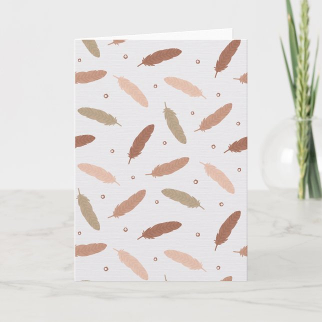 Cartão Mocha Mousse Feathers Greeting Card (Frente)