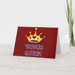 Cartão Moderno vermelho do amigo da rainha de Bunco do<br><div class="desc">Um cartão de aniversário projetado para jogadores de Bunco. As características de design da rainha de Bunco do feliz aniversario uma coroa real com aguarela amarela e coração projetam. Design moderno vermelho que você pode personalizar com seu nome dos amigos.</div>