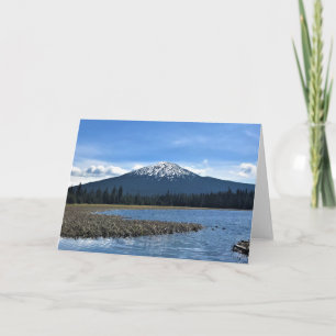 Cartão Monte Solteiro no lago Hosmer, Oregon
