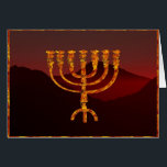 Cartão Moshe's Menora<br><div class="desc">Na Torah Moshe Rabbenu, diz-se, "Você fará um Menorah de ouro puro, espancado, se o Menorah for feito, sua base, seu galho, suas bolas, seus botões, e suas flores serão martelados dele, " [Shmot 25:31] e mais tarde, "Veja, construa, de acordo com a forma que você está mostrando na montanha."...</div>