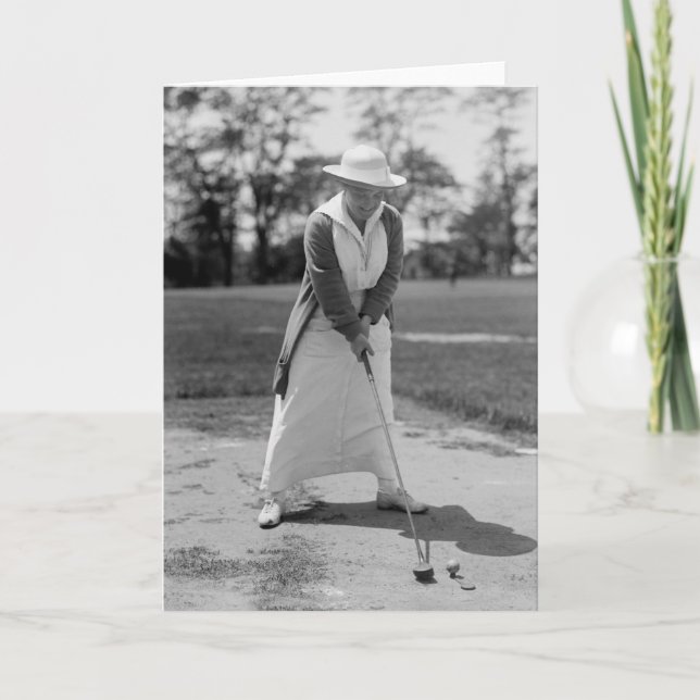 Cartão Mulher que Golfing, 1910s do vintage (Frente)