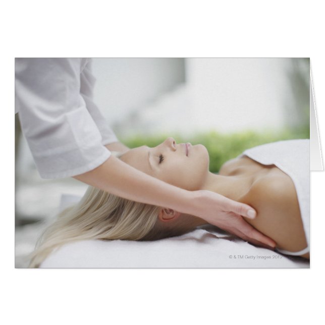 Cartão Mulher que recebe massagem (Frente Horizontal)