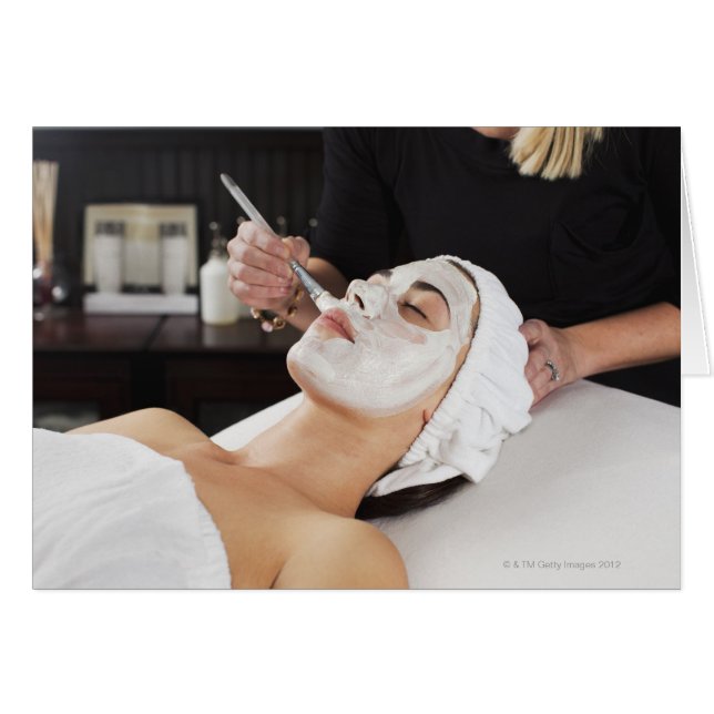 Cartão Mulher Recebendo Tratamento Spa. (Frente Horizontal)