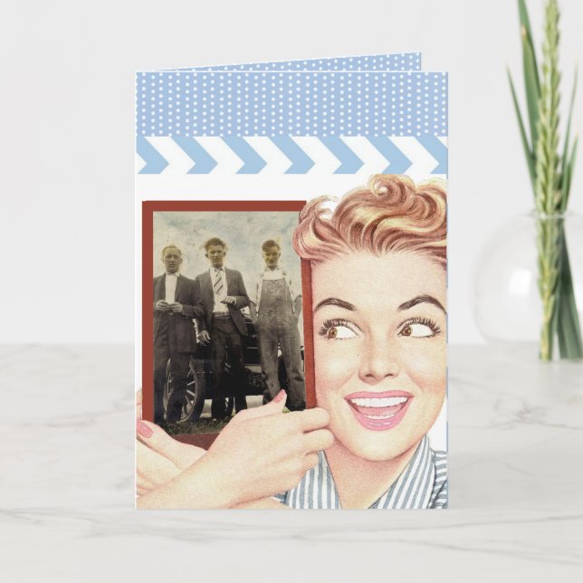 Cartão Mulher retrora segurando uma foto (Frente)