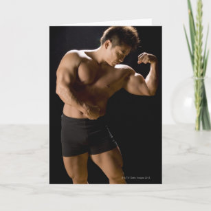 Cartão Músculos de flexão do fisiculturista masculino, vi