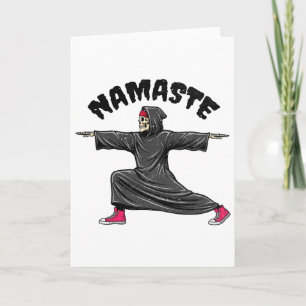 Cartão Namaste de Yoga Divertido no Halloween Esqueleto C